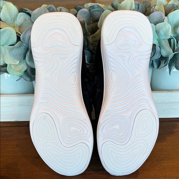 NWT Puma Women's Star Vital Black Athletic Shoes with White Sole - Picture 5 of 6